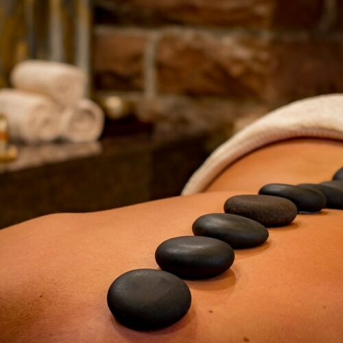 Soins du corps, massage, pierres chaudes - Ccil esthétique à Languidic proche Lorient - Morbihan (56) Soins du corps, massage, pierres chaudes - Ccil esthétique à Languidic proche Lorient - Morbihan (56)